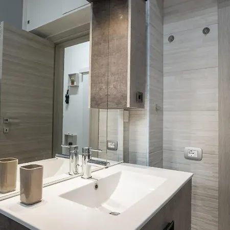 Maneki Murri 124 * Bologne