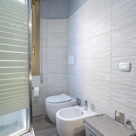 Maneki Murri 124 * Bologne