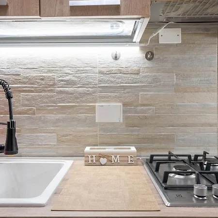 Maneki Murri 124 Bologne